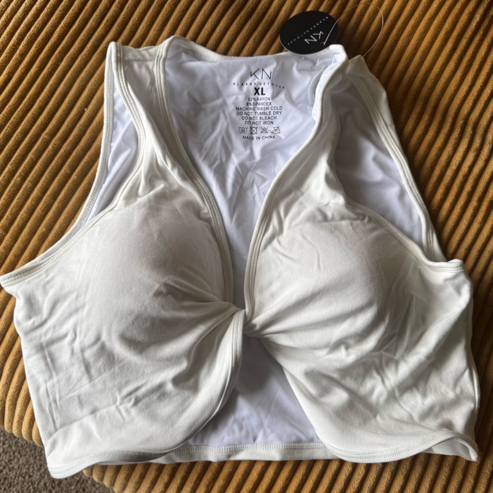 White twist front brami